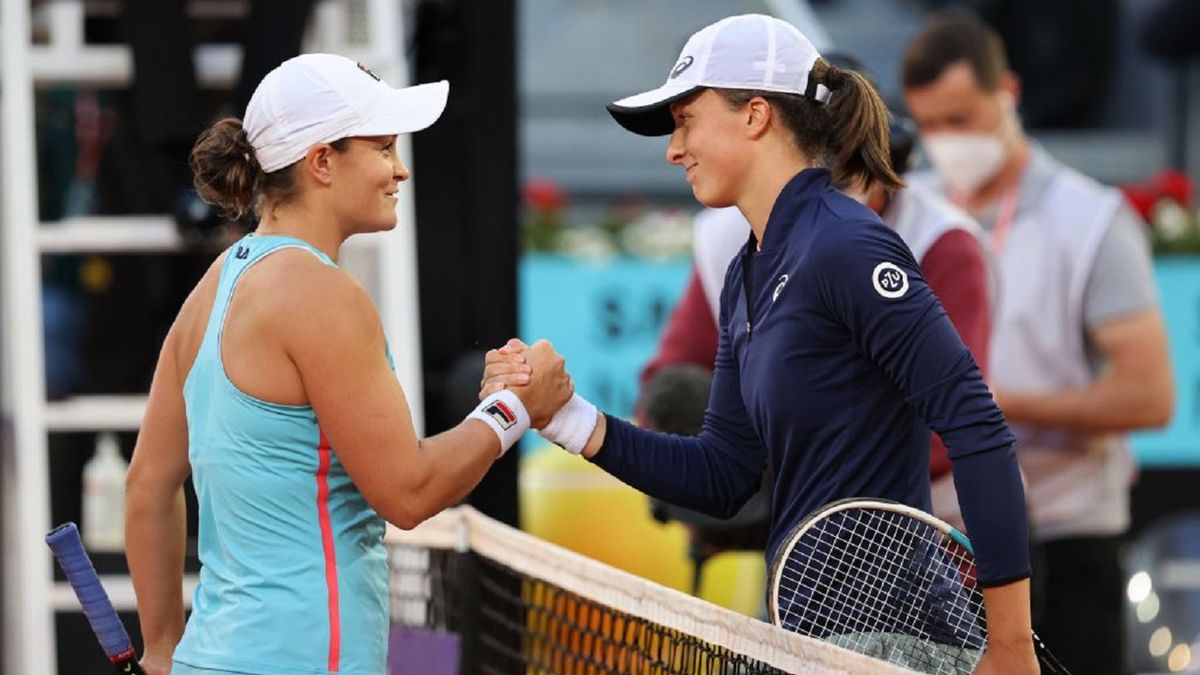 Zdjęcie okładkowe artykułu: Getty Images / Clive Brunskill / Na zdjęciu: Ashleigh Barty i Iga Świątek