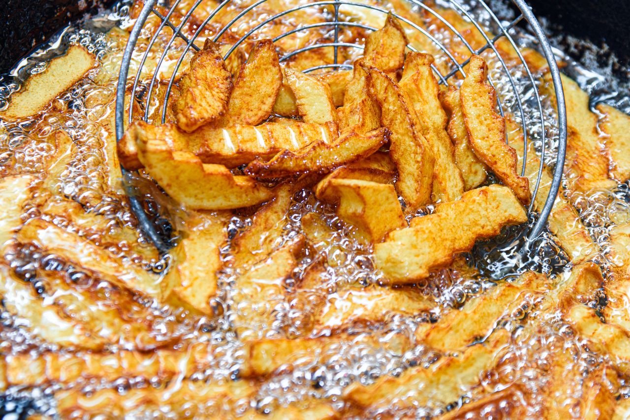 Frying in the same oil is not prohibited.