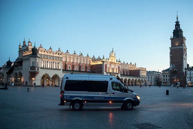 Коронавірус у Польщі. Навіть 8 років за перервання карантину.