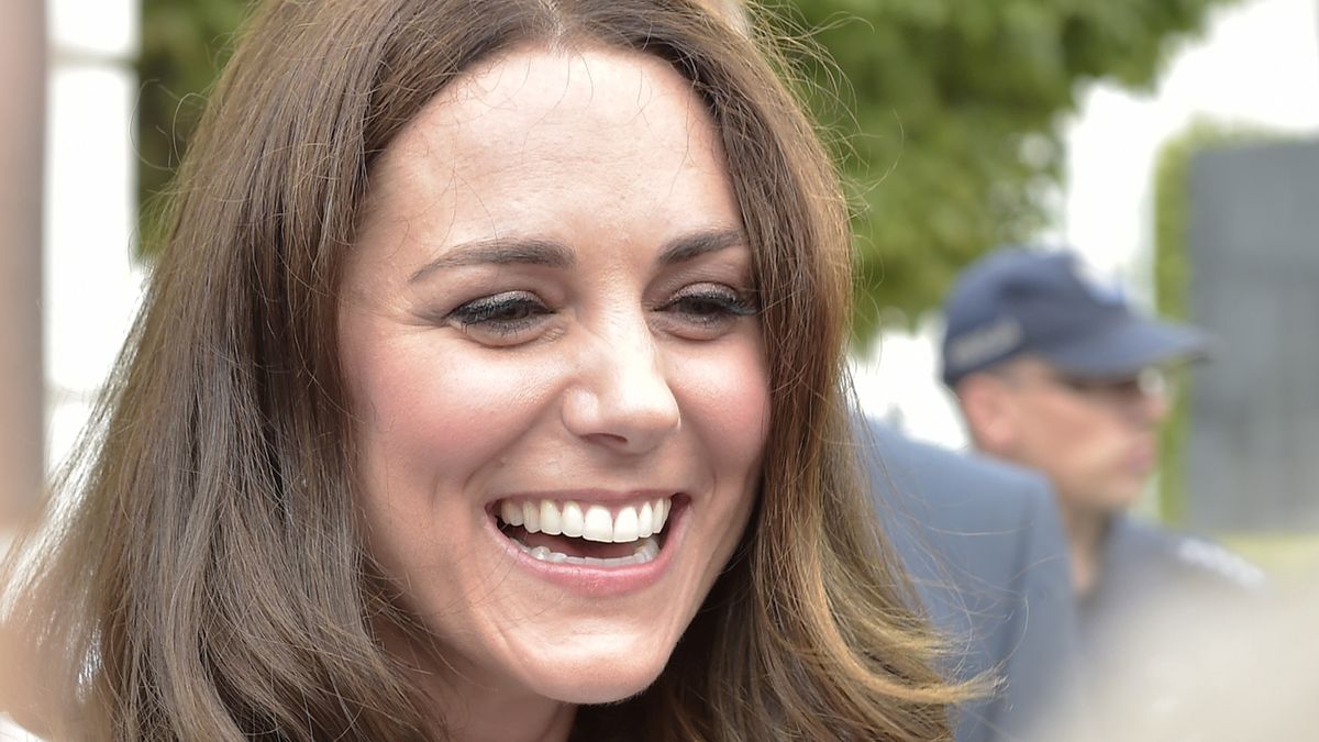 Księżna Kate przyłapana w tanim londyńskim pubie.