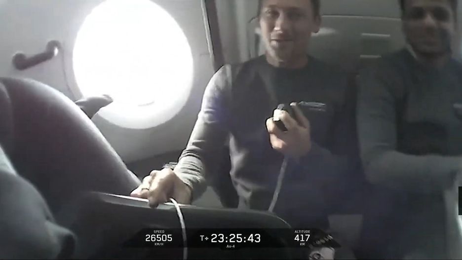 Załoga misji Ax-4 przeprowadziła pierwszą transmisję z orbity