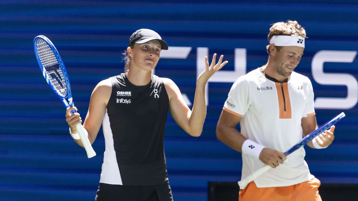 Iga Świątek (L) Casper Ruud (R) poznali rywali w półfinale