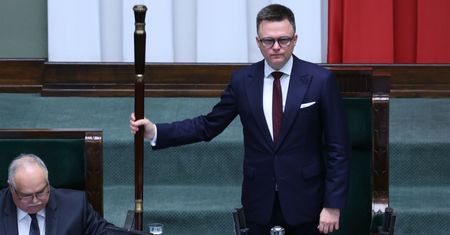 Zakłócili minutę ciszy. Zdecydowana reakcja Hołowni