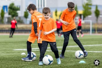 Poznań ponownie stolicą Futbol Plus. Setki młodych piłkarzy wybiegną na boiska