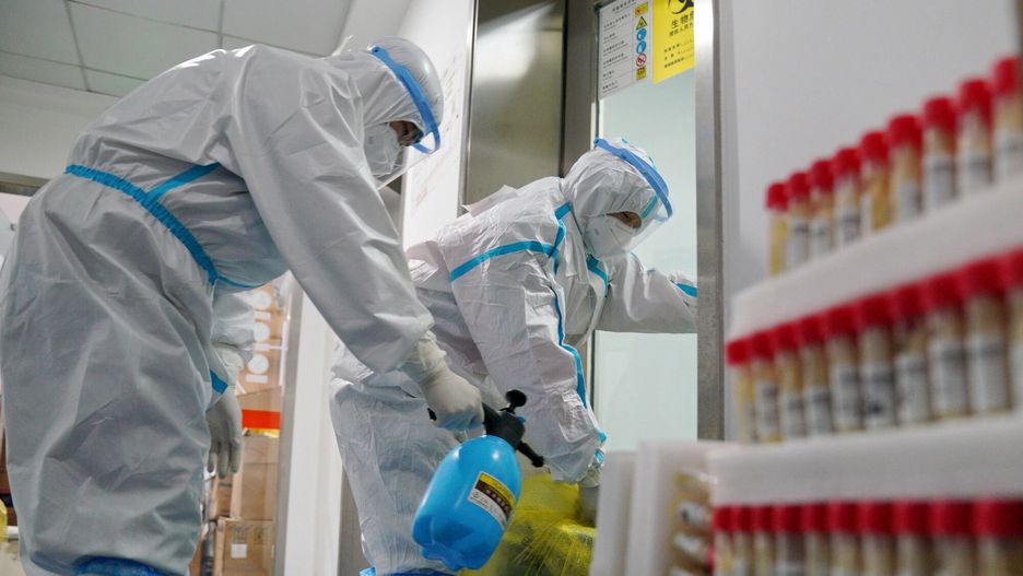 arch43(210108) -- SHIJIAZHUANG, Jan. 8, 2021 (Xinhua) -- Mei Yiqi (R) puts boxes containing nucleic acid samples into the lab of a testing institute in Shijiazhuang, north China's Hebei Province, Jan. 8, 2021. Mei Yiqi, 30, who works in the logistics department of Wuhan KingMed Diagnostics Group Co., Ltd., bid farewell to his family on Wednesday and took a high-speed train from Wuhan to Shijiazhuang to help fight against the COVID-19 pandemic. In 2020, Mei participated in the anti-pandemic work in Wuhan and Chengdu successively including taking charge of the collection and transportation of COVID-19 testing samples in Wuhan Leishenshan Hospital.    Mei Yiqi takes his job as a patient sample "deliveryman," who fetches samples from several sampling collection sites in Shijiazhuang by the refrigerated vehicle. Sometimes, he needs to drive to expressway stations and get samples from neighboring cities. To ensure the safety and sealing of the samples, Mei must prepare special transport boxes with several disinfection for each batch of samples. The samples will be brought back to the nucleic acid testing service institution in the shortest possible time.    On January 6, Shijiazhuang launched citywide nucleic acid testing. As a patient sample "deliveryman," Mei Yiqi has worked more than 18 hours a day and tries his best to race against the virus.     Over the past few days, Shijiazhuang has experienced freezing weather, with the temperature dropping to minus 15 degrees Celsius. In the previous work, Mei Yiqi has not encountered such coldness. "Fingers freeze even if I'm wearing gloves", he said.     "The pandemic in Shijiazhuang is not over yet, and I will continue to fight until we embrace the victory", said Mei, "and I am proud to have played my part in this special period." (Xinhua/Mu Yu)Mu Yu