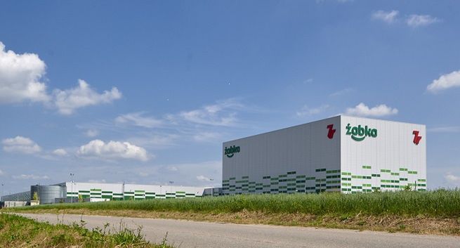 “Kamień milowy” w rozwoju Żabki. Dzięki tej inwestycji powstawać będzie 1000 sklepów rocznie
