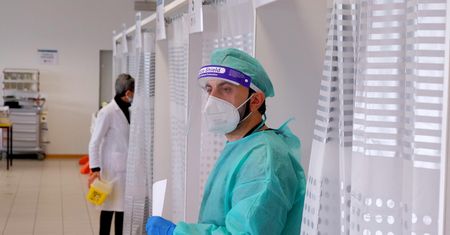 Koronawirus się nam wymyka. Nie nadążamy z testowaniem