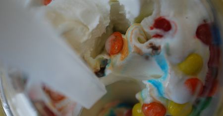 Lody McFlurry z M&M's (McDonald's)