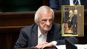 Kabaret. Na zdjęciu widać, co wziął ze sobą, by bronić TVP