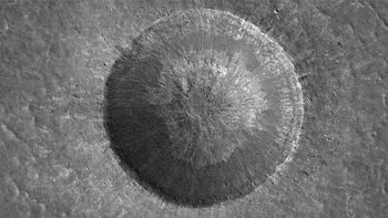 NASA odkrywa wyjątkowe zdarzenie na Księżycu. Liczba kraterów zmalała