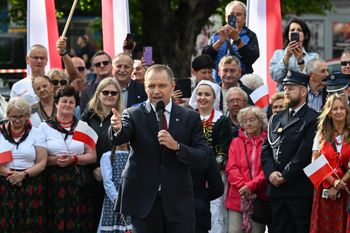 "41 wet podjąłem i jestem z tego dumny". Karol Nawrocki mówi o "kuglarstwie" rządu