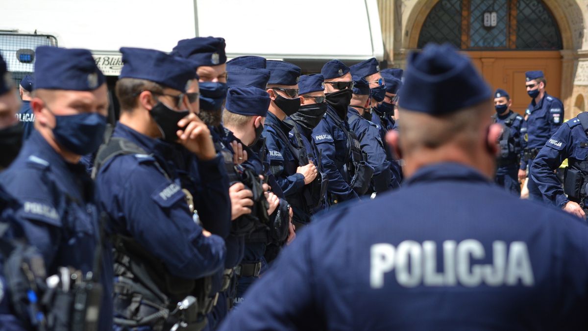 policja, policjant, policjanci