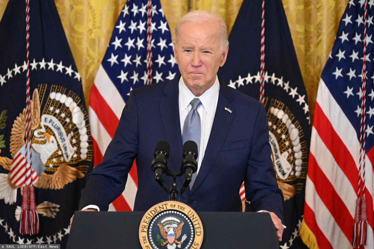 Biden under pressure to resign. Firm reaction from the staff