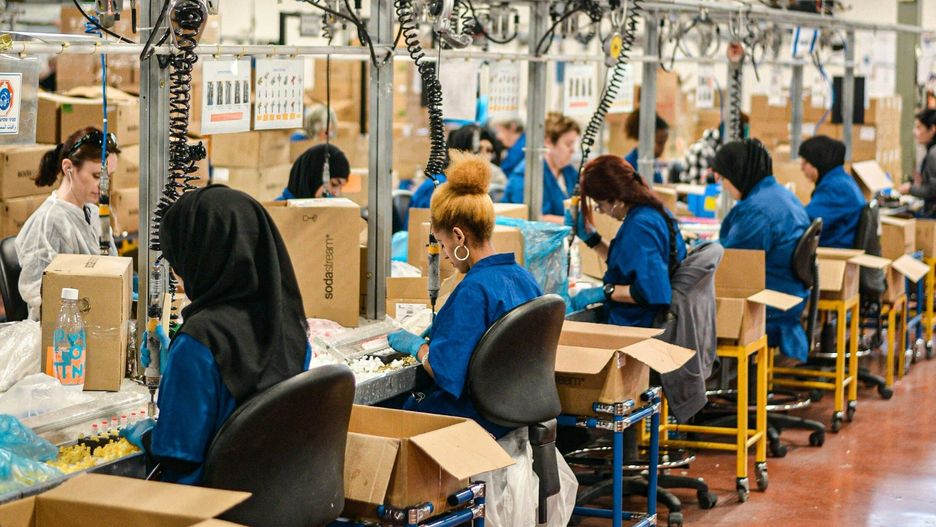 Prezydent Karol Nawrocki podpisał nowelizację Kodeksu pracy, zgodnie z którą praca na &#34;śmieciówkach&#34; czyli umowach zlecenie również będzie się wliczać do stażu pracy.