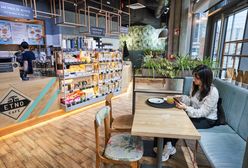 Kultowa sieć kawiarni zamyka lokale. Przegrywa walkę z Żabką?