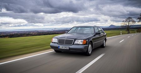 Mercedes 600 SEL nawet dziś zawstydza współczesne limuzyny. Stworzony przez inżynierów, nie księgowych