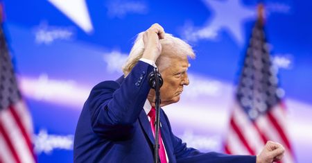 "Dostaję szału, jak to widzę". Trump aż pokrzykiwał