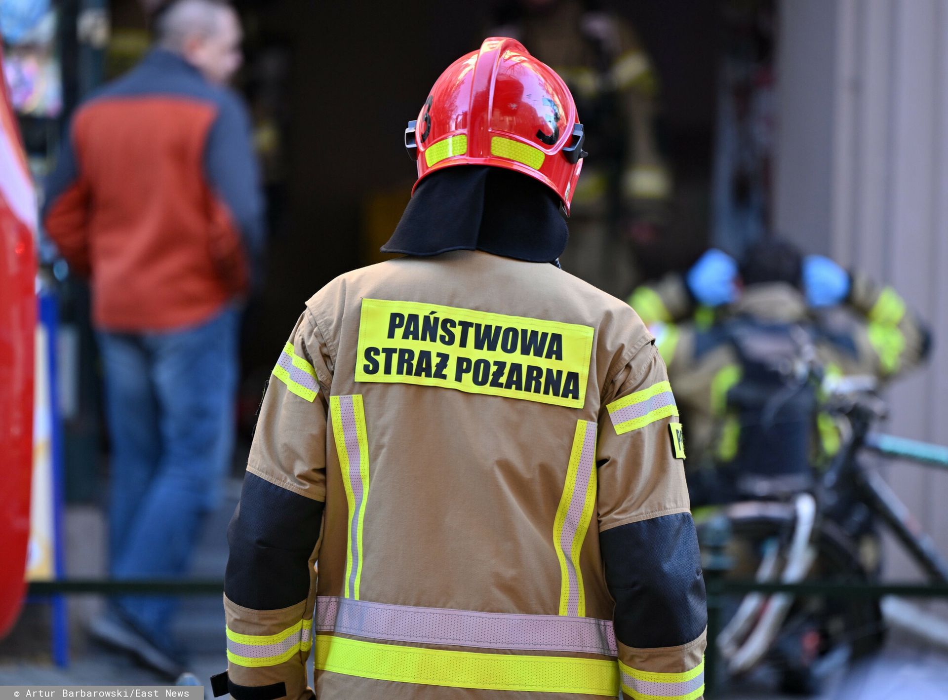 wiadomości,aktualności,WP Wiadomości Hala ze stalowymi konstrukcjami w ogniu. Akcja strażaków w Kiełczewie