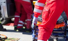 Tragiczny wypadek. Auto roztrzaskało się o drzewo