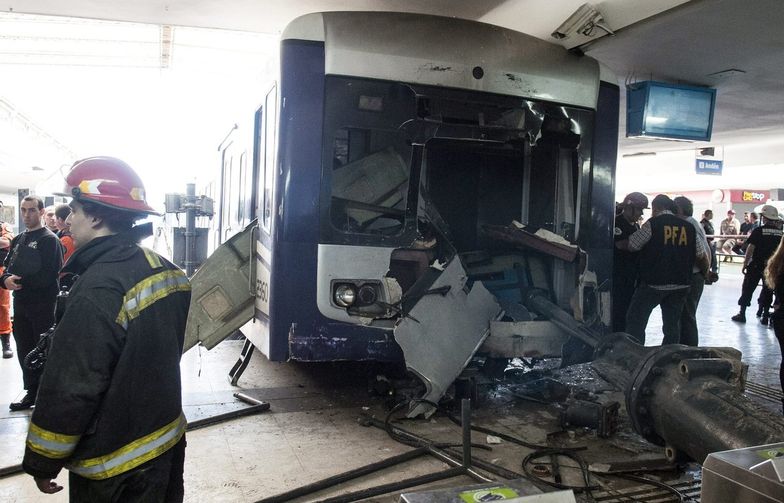 Katastrofa podmiejskiego pociągu w Argentynie