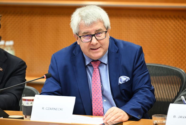 Ryszard Czarnecki nie martwi się o przyszłość. "Piszę artykuły"