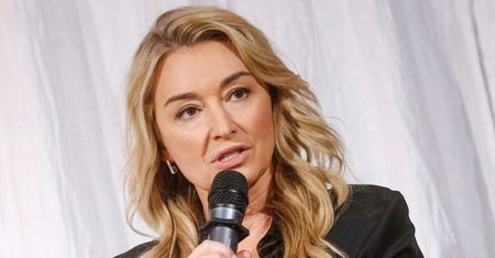 Paparazzi zrobili zdjęcia Martynie Wojciechowskiej W BIKINI. Załamana grzmi: "Du** na plaży!"