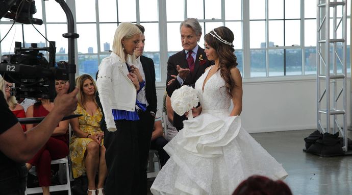 Papierowa suknia ślubna