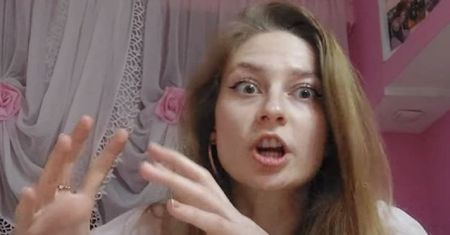 Katoinfluencerka będzie mieć kłopoty? W tle sprawa Grzegorza Brauna