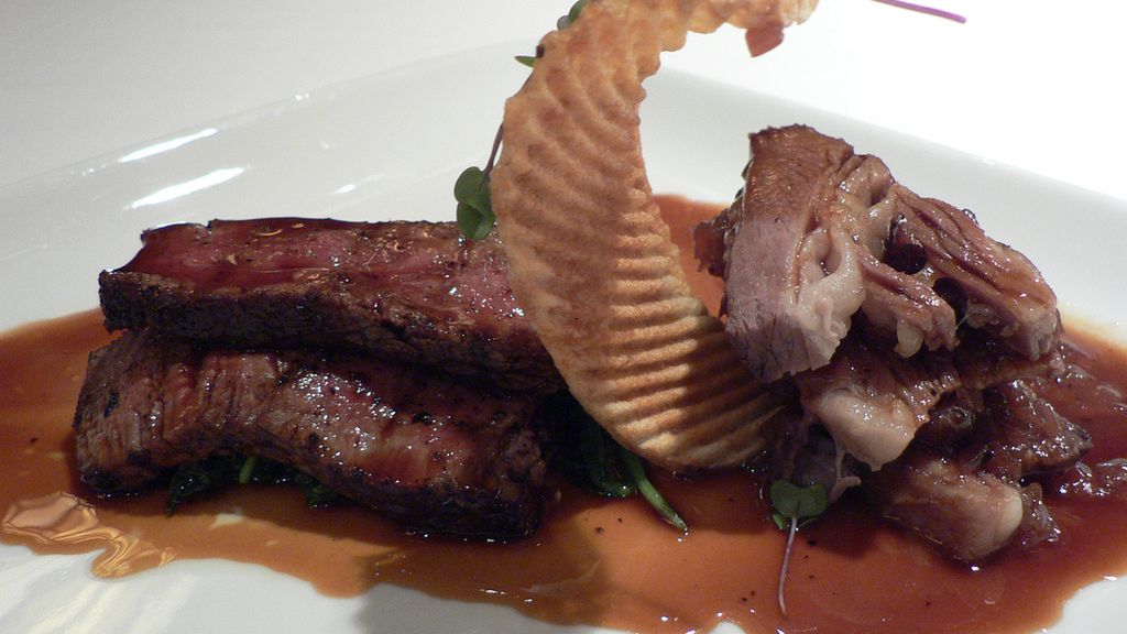 Duszone żeberka wołowe (samo mięso)