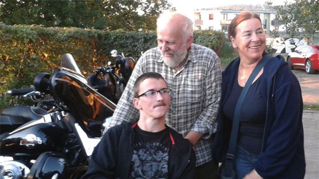 Pan Jerzy z synem i żoną (zdjecie publikujemy za zgodą rodziny)