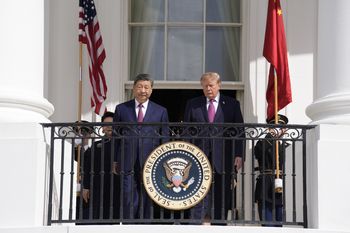 Trump powitał Xi Jinpinga w Białym Domu, Doszło do małego incydentu