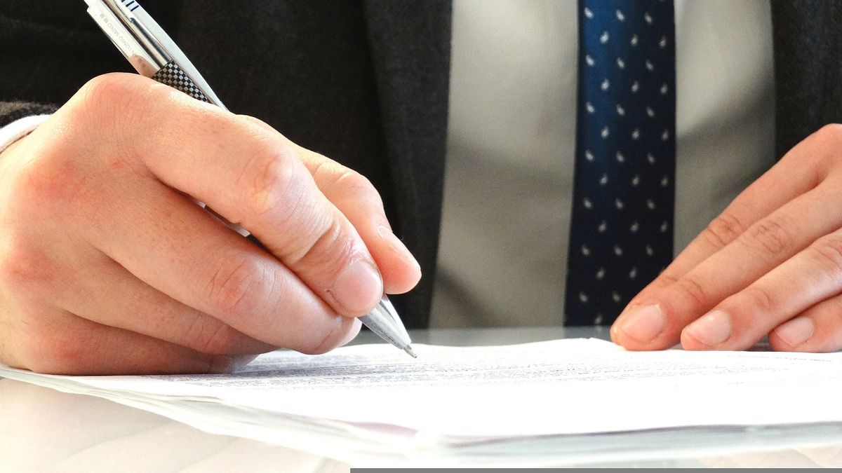 PFR – co to jest? Umorzenie i rozliczenie tarczy PFR