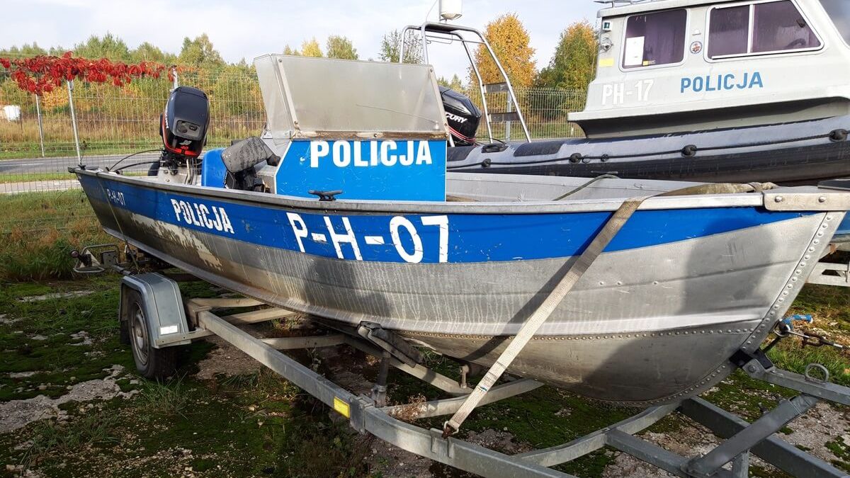 Policyjna łódź motorowa QUICKSILVER 500 SF