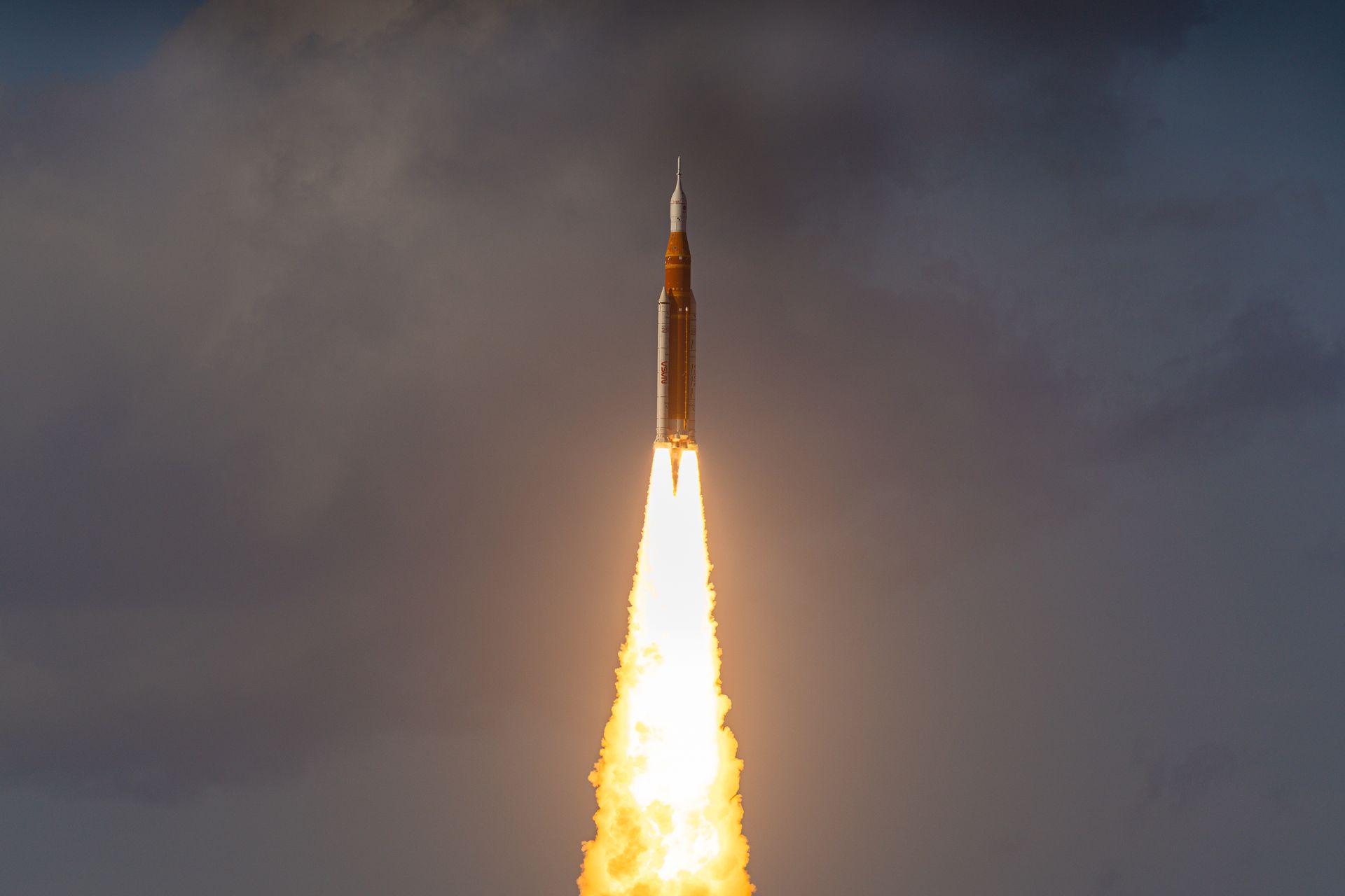 Nowa rakieta księżycowa nie taka nowa. To istny cud recyklingu