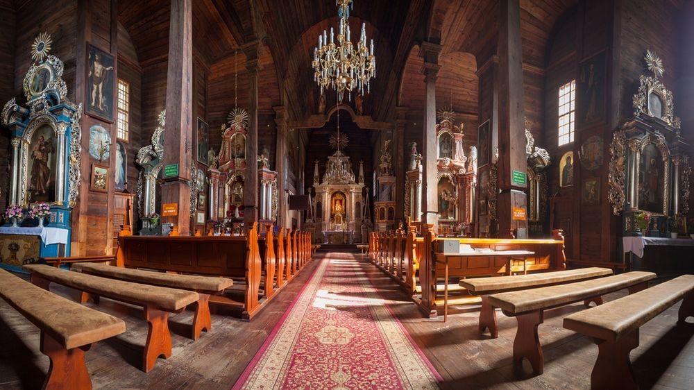 Termomodernizacja kościołów może polegać na przykład na wymianie ogrzewania.