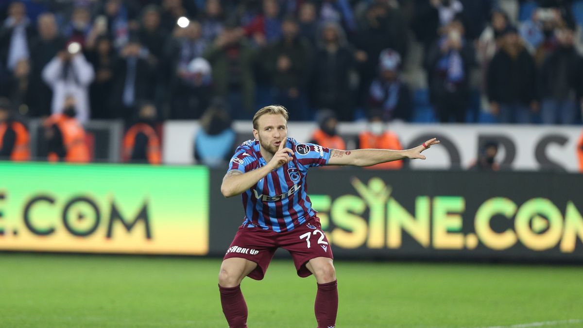 TRABZON, TURKIYE - FEBRUARY 5: Tymoteusz Puchacz of Trabzonspor celebrates after winning Turkish Super Lig week 24 soccer match against Kasimpasa at Medical Park Stadium in Trabzon, Turkiye on February 5, 2022. (Photo by Hakan Burak Altunoz/Anadolu Agency via Getty Images)
