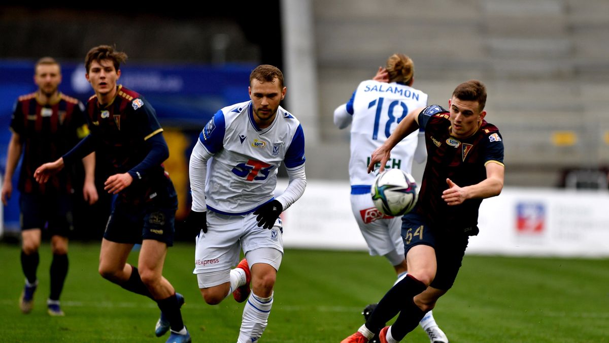 PAP / Marcin Bielecki / Na zdjęciu: mecz  Pogoń - Lech