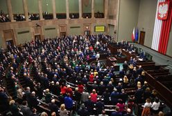 Władza się wyżywi. Posłowie nie martwią się kryzysem, mają tanie pożyczki