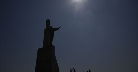 Zaczęło się. Zaćmienie Słońca nad Morzem Beringa