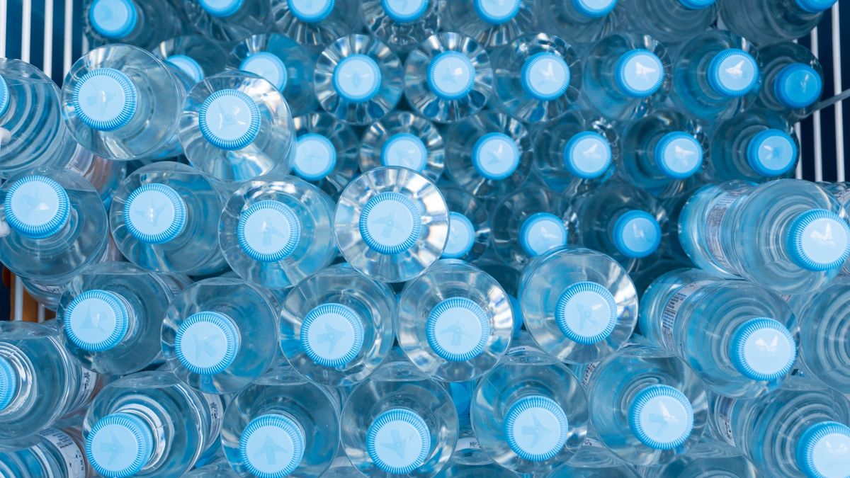 Water bottles stack
Water bottles stack
© Santiago Urquijo