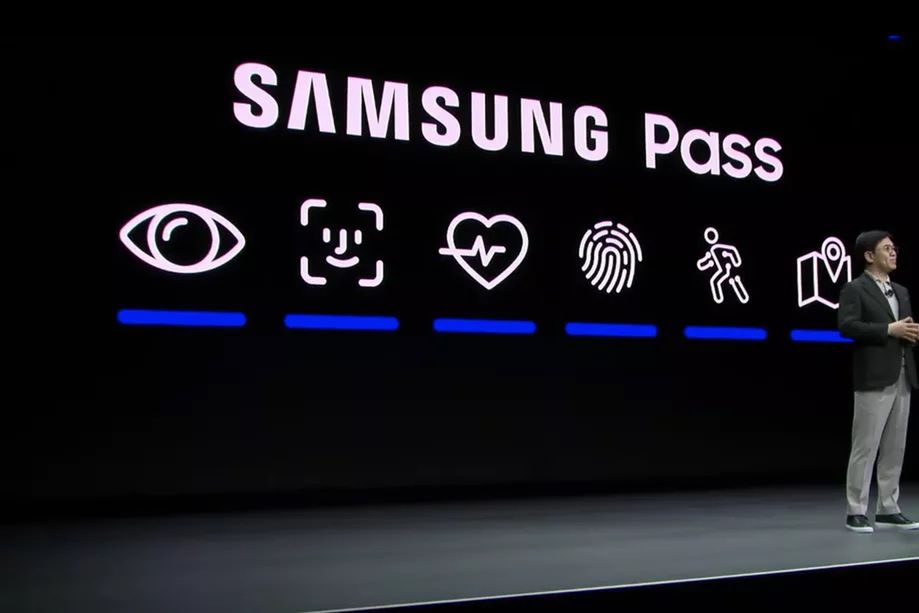 Samsung "pożyczył" sobie ikonę Apple Face ID