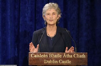 Connolly nową prezydentką Irlandii. Ekpert o rekordowym zwycięstwie