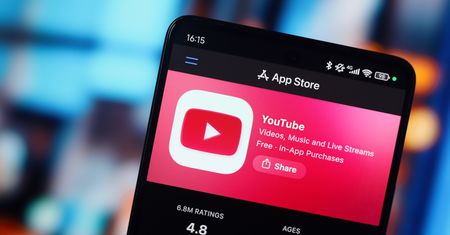 Znowu będzie trudniej. Youtube ogranicza wyświetlanie w tle