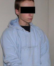 Najpierw go skatowali, potem grozili nożem w szpitalu