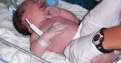Pijana urodziła dziecko w 6. miesiącu ciąży. Miała półtora promila