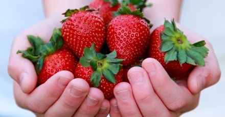 Sezon na naturalne kosmetyki – zrób je sama!
