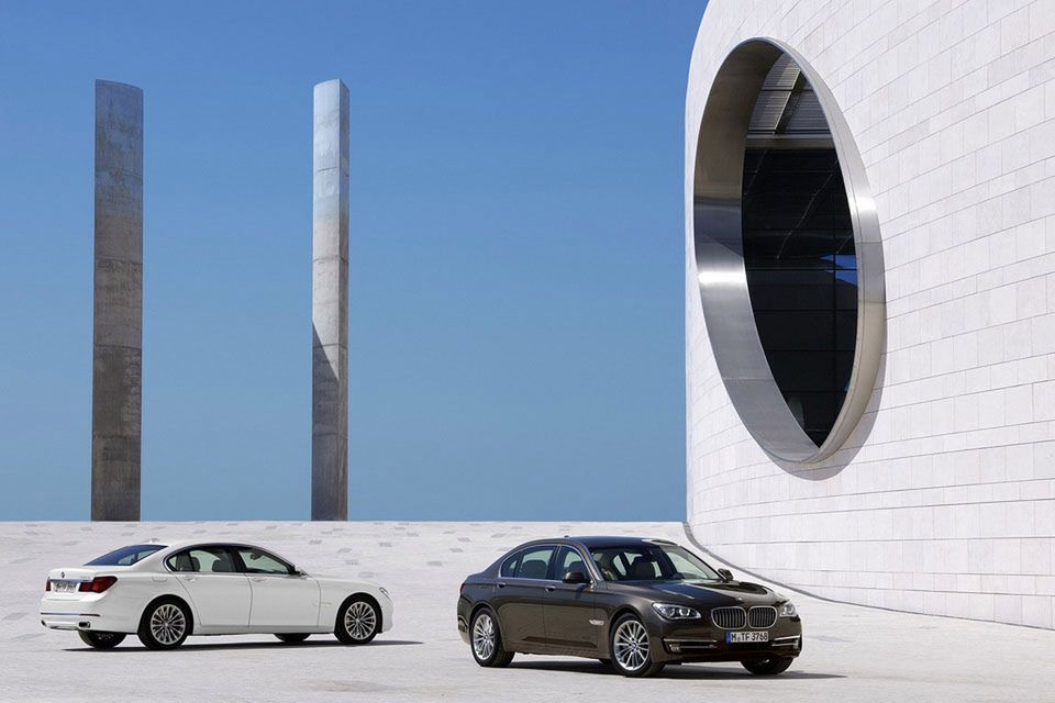 BMW serii 7 na rok 2013 - megagaleria niemieckiego okrętu flagowego 146