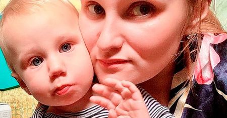 Matka zostawiła dzieci bez opieki i poszła na czterodniową imprezę. Kiedy wróciła niemowlę już nie żyło