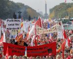 200 tys. osób przeciwko Angeli Merkel