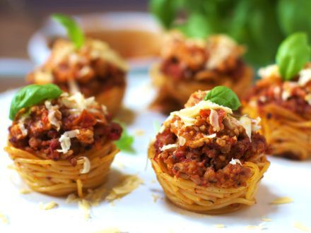 Muffiny ze spaghetti bolognese